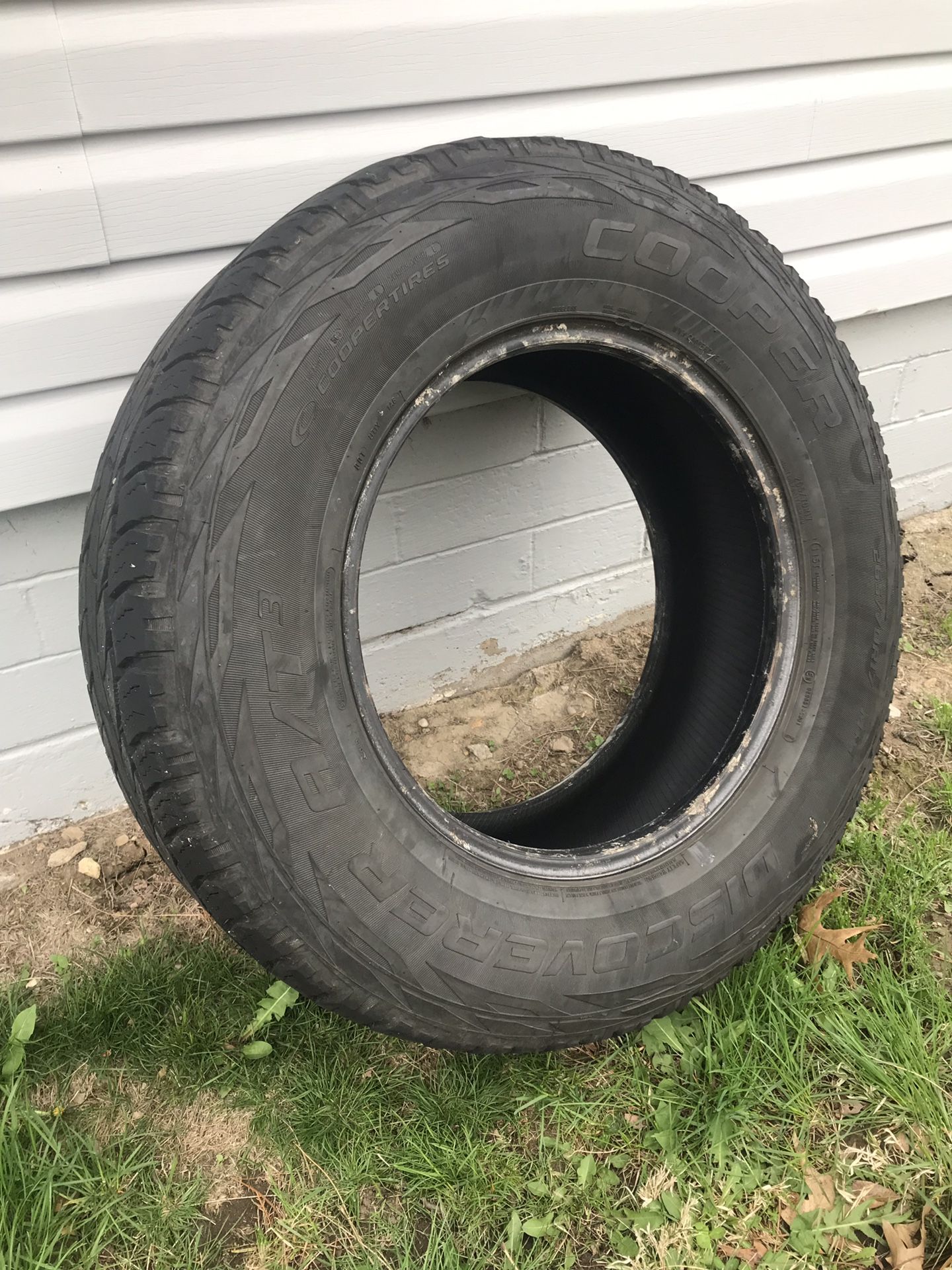 Cooper Discoverer A/T3 Tire 265/70R17
