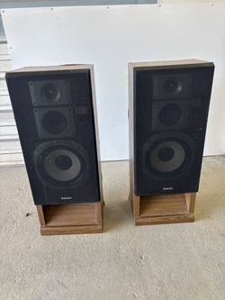 Vintage Technics Model SB-2765 Stereo 3-way Speakers System 200 W