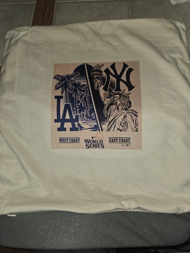 Yankees/Dodgers Pillow Cover