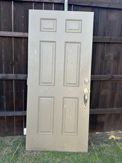 Door/Puerta