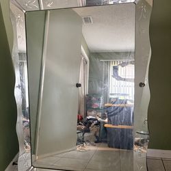 Stunning mirror moving must sell by March 1
