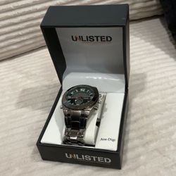 Unlisted Men Watch Need Battery