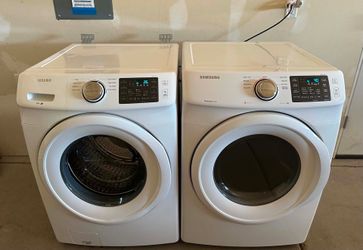 Samsung Washer and Dryer (delivery available)
