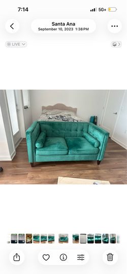 Like New Emerald Green Velvet Loveseat – Barely Used (2 Months)