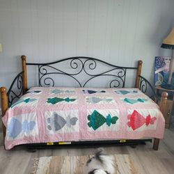 Daybed With Trundle 