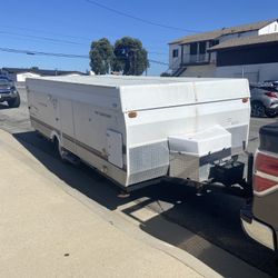 2005 Fleet wood Sequoia Pop up Camper