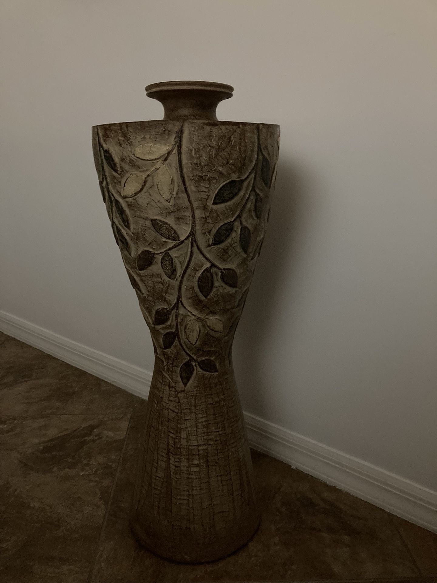 Floor Bottleneck Vase