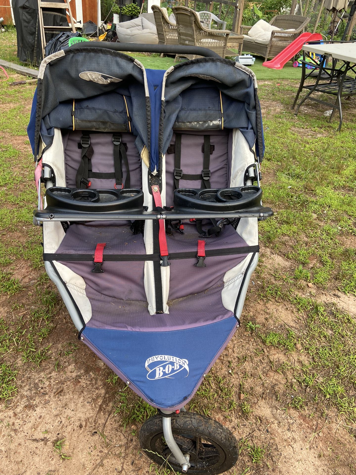 Â bob double stroller $175 Pick Up In Snellvile