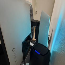 Alienware 24.5" IPS LED FHD FreeSync & G-SYNC Compatible Monitor (DisplayPort, HDMI, USB) - AW2521HFL - Lunar Light