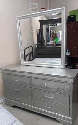 New Dresses with Mirror only $300 cash