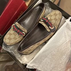 Gucci Loafers Size 7