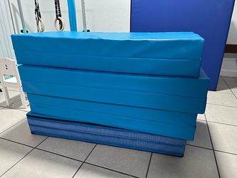 Gymnastics Folding / Panel Mats – Blue