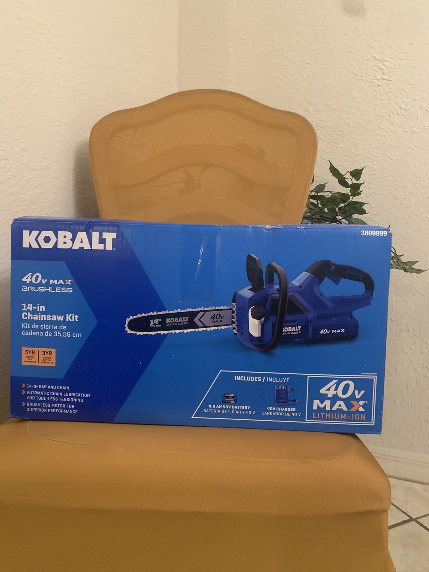 14” Kobalt Chainsaw With Battery And Charger