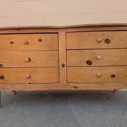 Vintage dresser