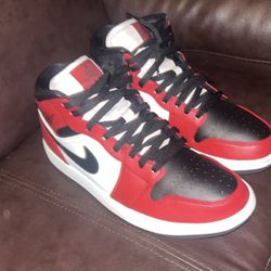 Jordan 1s Size 9 Men’s Used Red And Black Must See !! 
