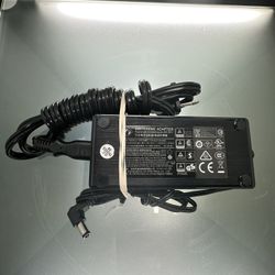 Switching adapter (Model: FJ-SW(contact info removed)0D) - 15 Volts & 3 Amps
