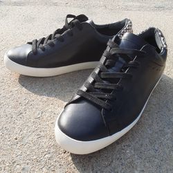 Banana Republic Sneakers. Awesome Style