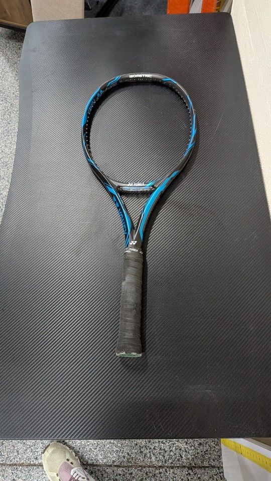 YONEX EZONE UNSTRUNG TENNIS RACKET. $40