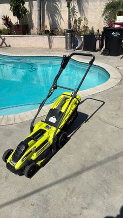Rioby  lawnmower electric