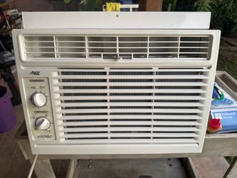 Arctic King 5000 BTU Window Air Conditioner WWK05CM01N