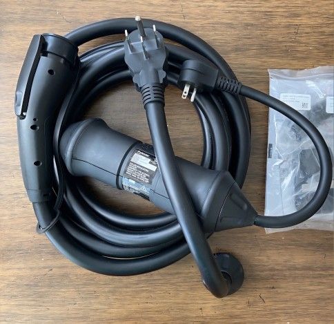 Polestar 1 2 EV Charger Dual Voltage Charging cable 40 Amp station 120v 240v OEM