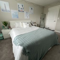 Queen mattress and bed frame 