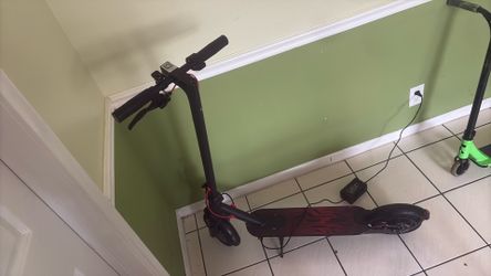 Electric scooter with charger