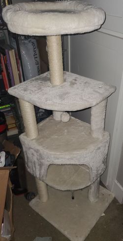 Small cat tree