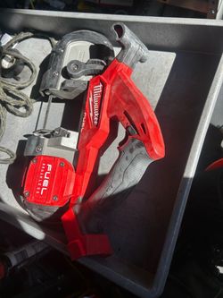 Milwaukee M18 Band Saw