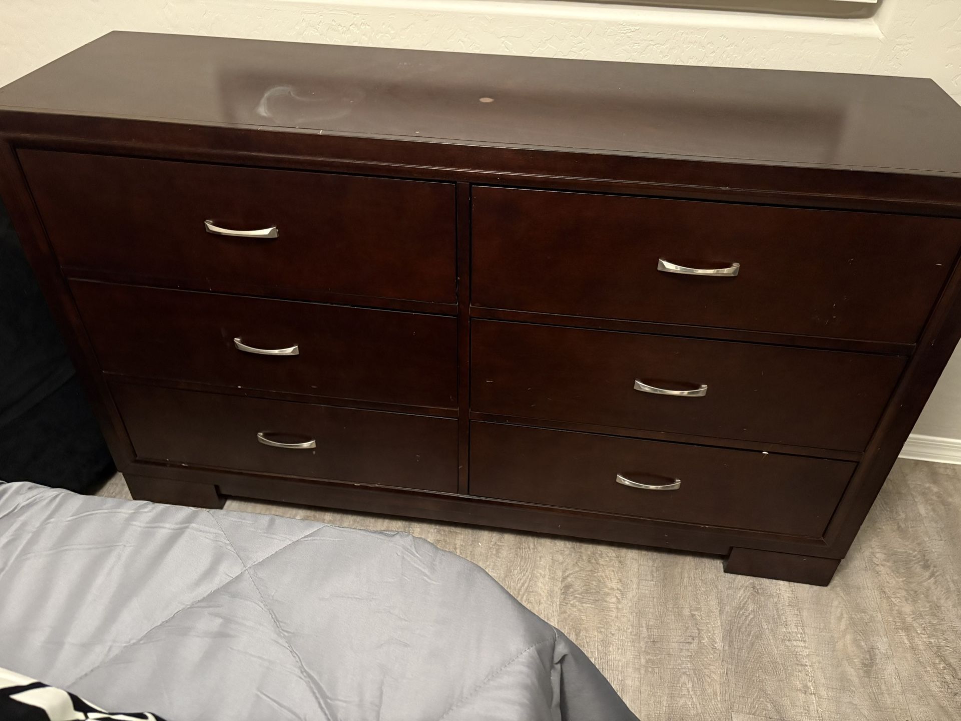 6 Drawer Dresser