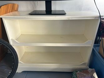Bookcase/Changing table - Pottery Barn