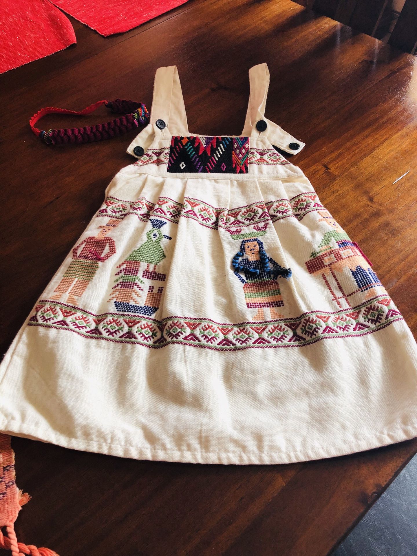Vestidito típico exportado es nuevo size 3t para 4t