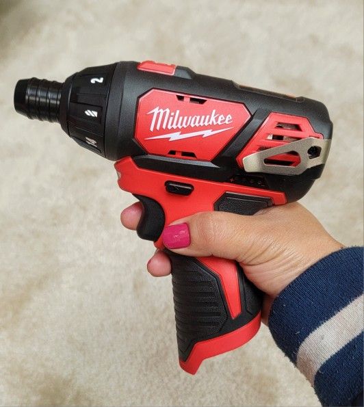 M12 12V Lithium-Ion Cordless 1/4 in. Hex Screwdriver (Tool-Only)