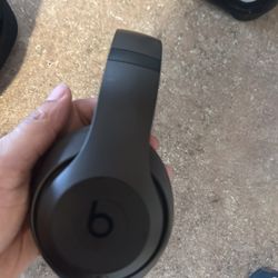 Beats Studio Pro Bluetooth Wireless Headphones 