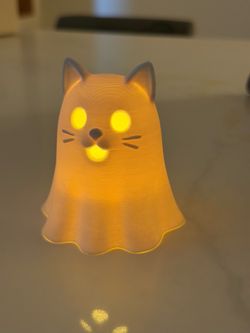3D Printed White Ghost Cat Figurine(Set of 1)