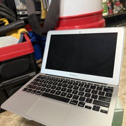 macbook for parts 
