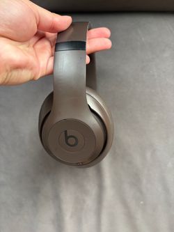 Beats Studio Pro ( Brown )