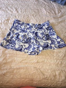 Forever 21 white floral shorts