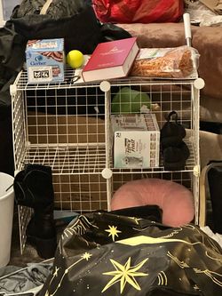 Little cube cubby