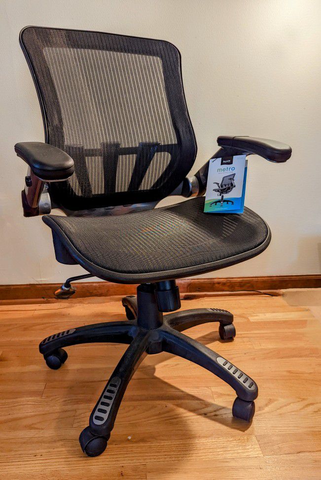 Metro Mesh Office Chair by Bayside