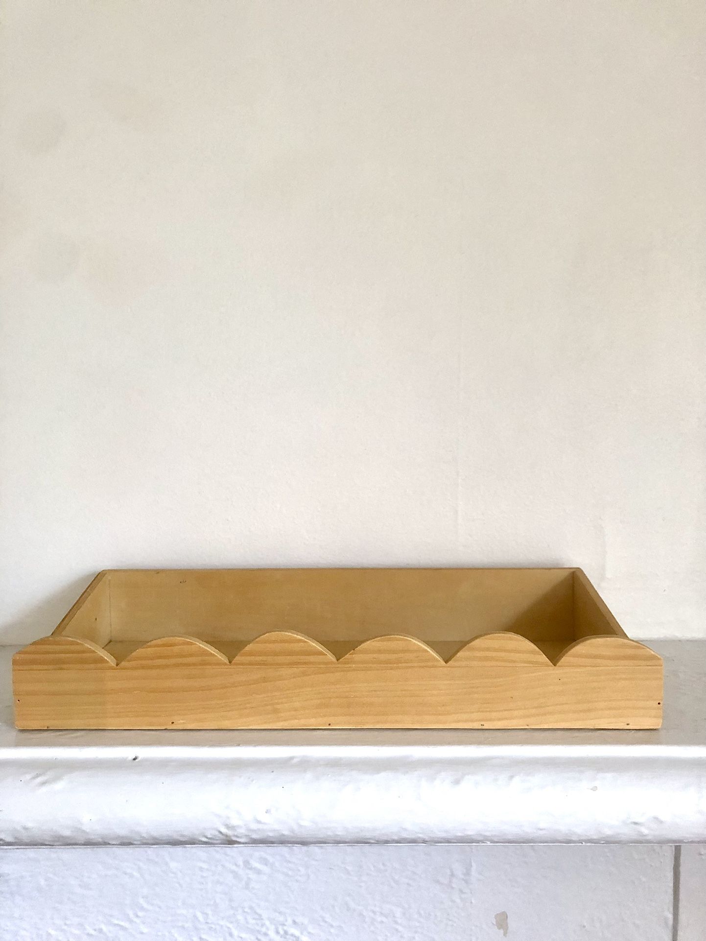 Wooden Scalloped Wall Shelf (18”x 8”)