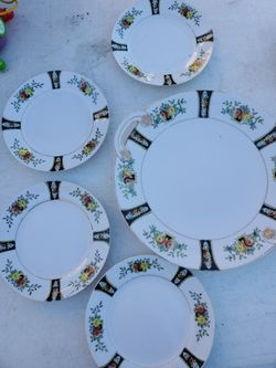 Noritake Gold Trimmed Fine China 5pcs