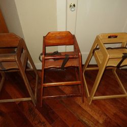 4 high chair restaurant One is like new. One is good. Two need work