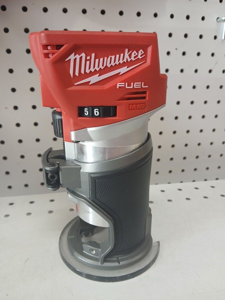 Milwaukee New Router 18M Fuel Brushless Nuevo 