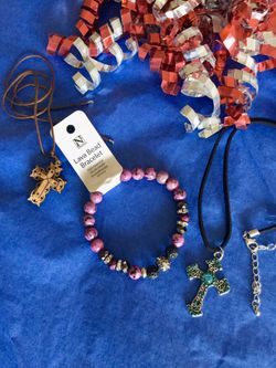 Cross pendant necklace each sold separately / bracelet free gift with necklace 🌿🌷🌿 Welcome to check out my page for more jewelry