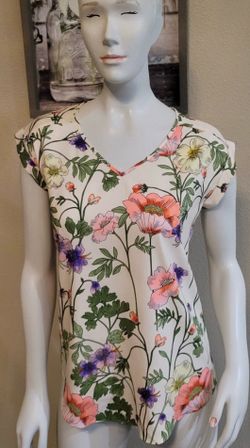 Express Floral Print Top 🌸🍃