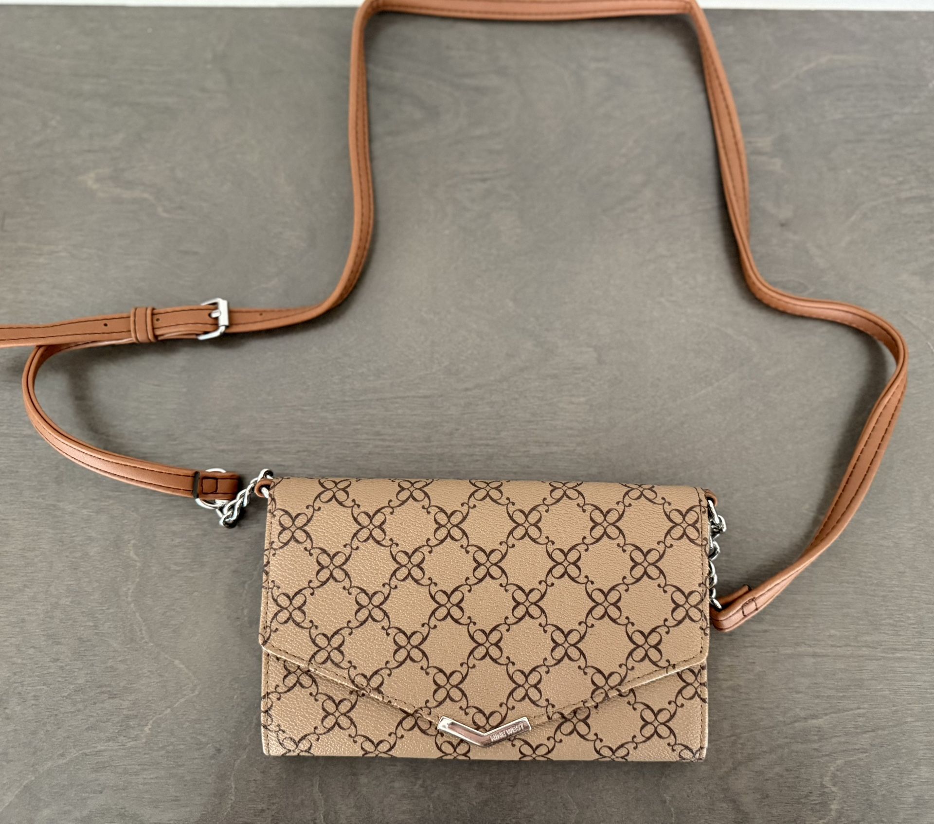 Nine West Wallet/crossbody