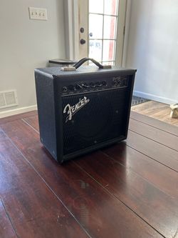 Fender Frontman Guitar Amplifier – Clean & Overdrive Channels