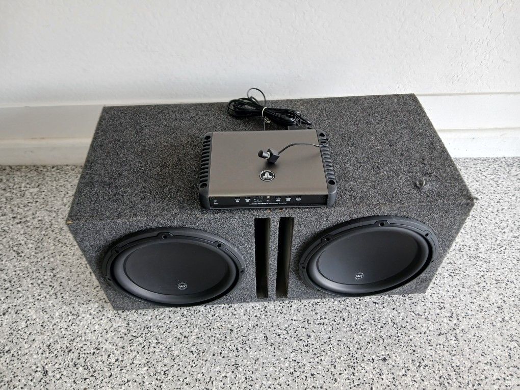 JL Audio Subwoofer And Amplifier 
