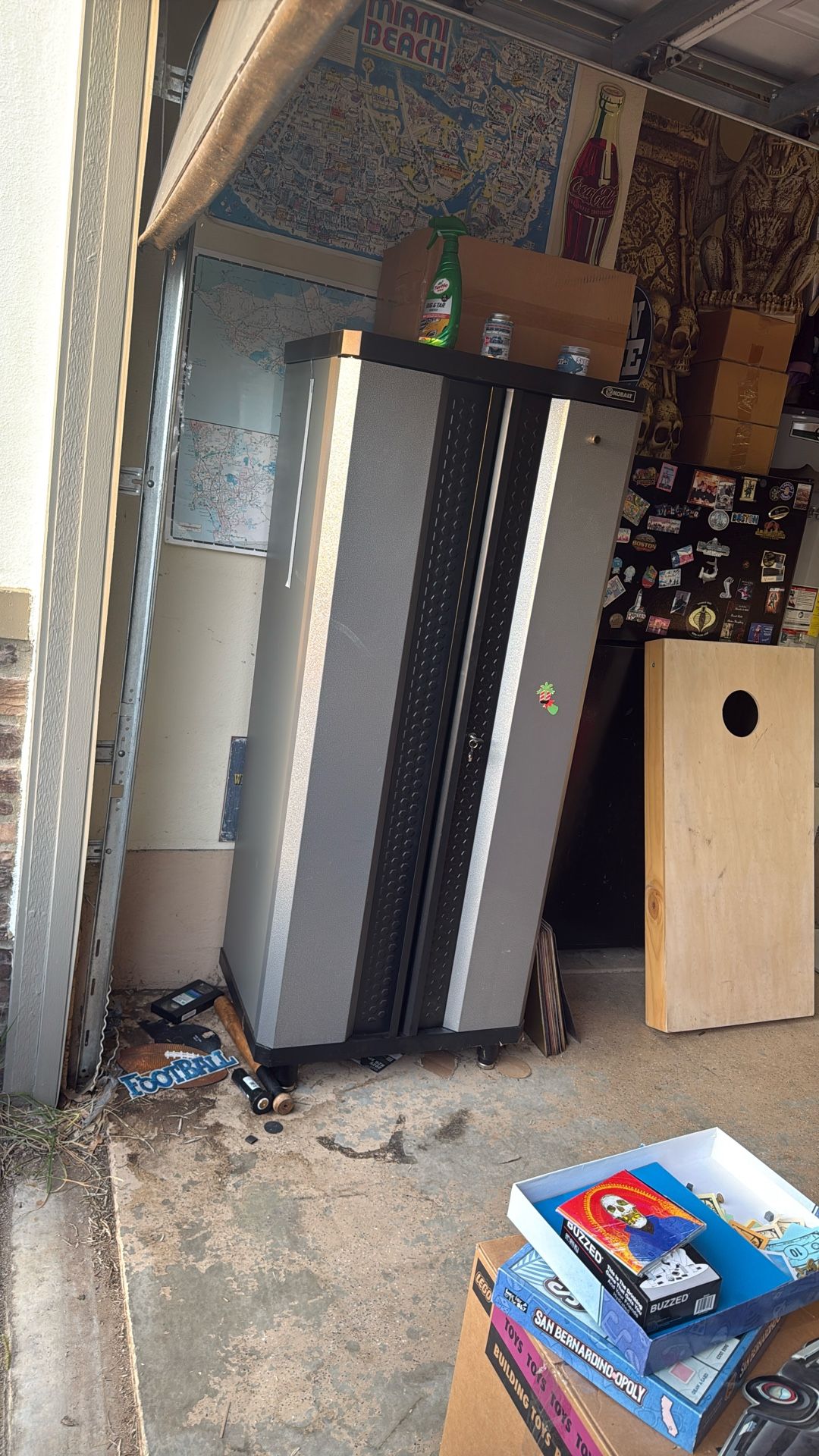 Kobalt Cabinet